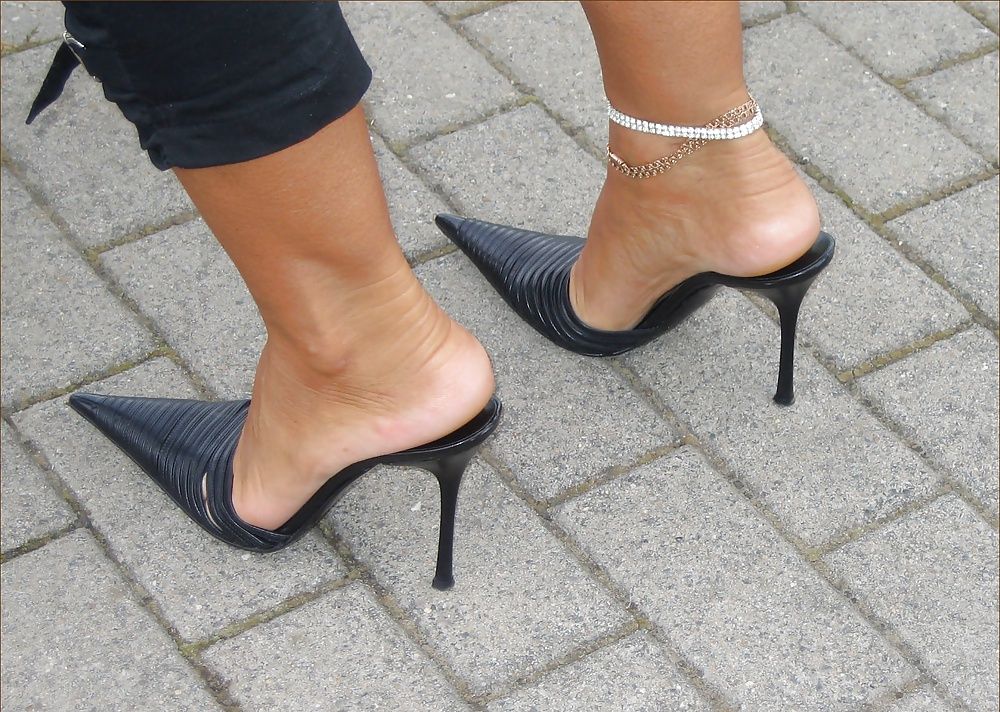 How to Wear Mules Fashion